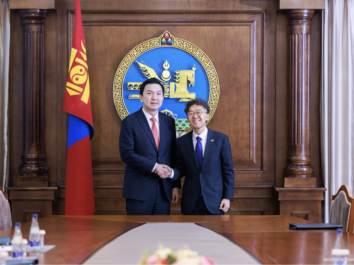 УИХ-ын дарга Н.Учрал "10 аймгийн төвийн дулааны станц барих” төслийн талаар БНСУ-ын Элчин сайд Чой Жин Вонтой  санал солилцлоо